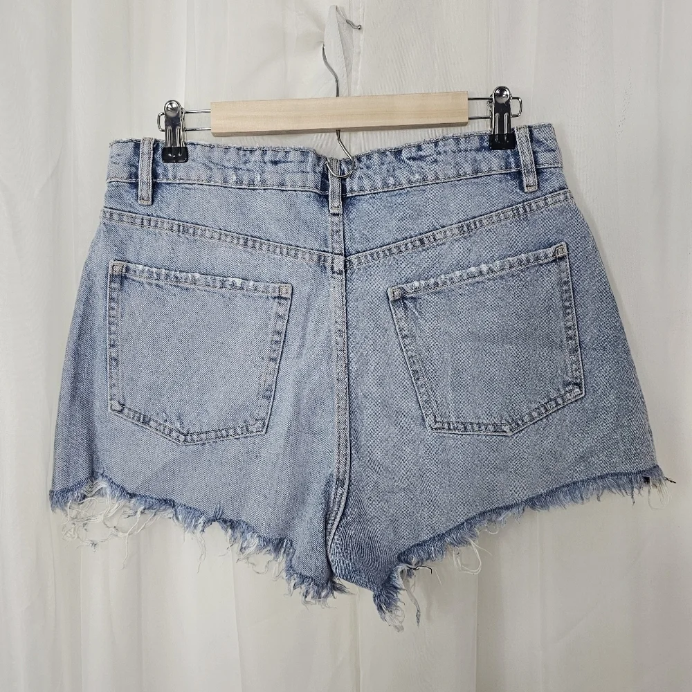 Zara high rise cut off denim shorts raw hem 100% cotton size 10 - Picture 2 of 4